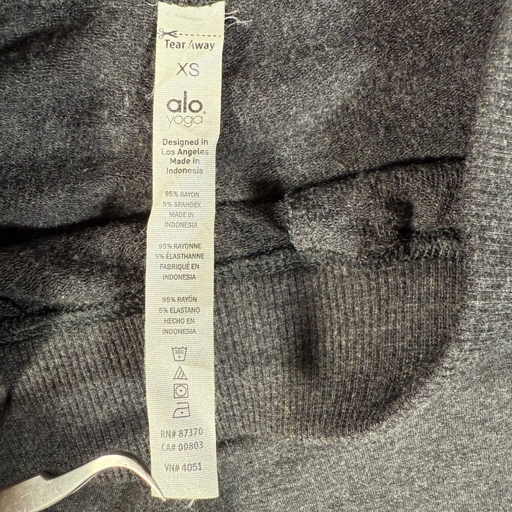 ALO Yoga Leggings Women Size XS W26 L30 Gray Stretch Mesh Legs Pockets Gym EUC - Picture 7 of 9